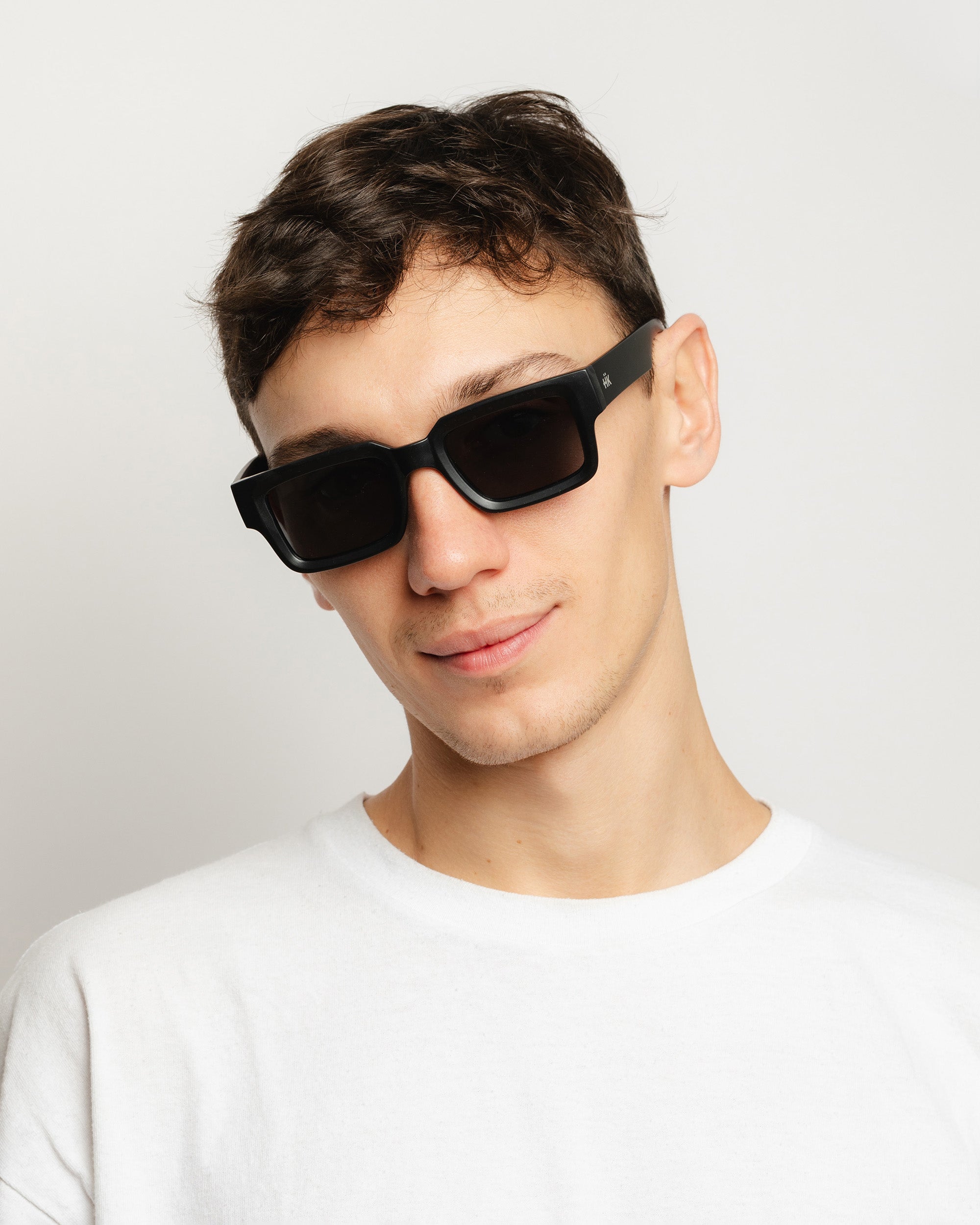 Hanukeii Islander Black / Black Sunglasses