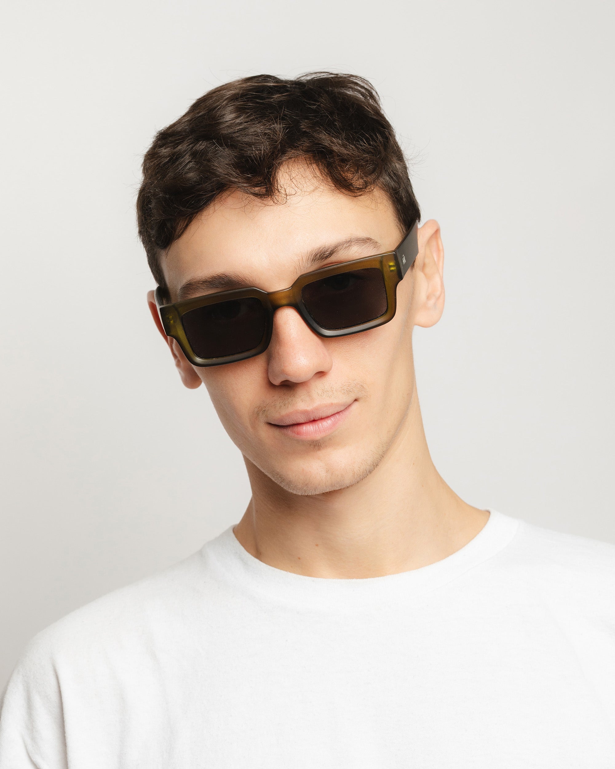 Hanukeii Islander Green / Black Sunglasses